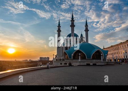 Sonnenuntergang über der Kul-Sharif-Moschee, UNESCO-Weltkulturerbe, Kasan, Republik Tatarstan, Russland, Europa Stockfoto