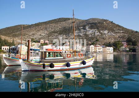 Boote in Hafen, Kastellorizo (Megisti) Insel, Dodekanes Gruppe, Griechische Inseln, Griechenland, Europa Stockfoto