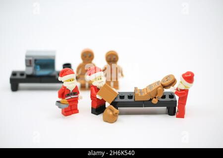 Hongkong - November 16 2021: Lebkuchenteam ist bereit für weihnachten Stockfoto