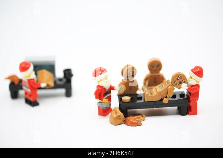 Hongkong - November 16 2021: Lebkuchenteam ist bereit für weihnachten Stockfoto