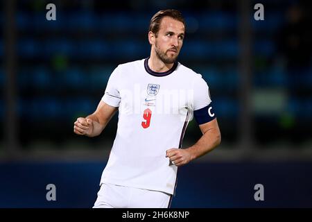 Serravalle, San Marino. 15. November 2021. Harry Kane aus England feiert, nachdem er beim Fußballspiel der FIFA-Weltmeisterschaft 2022 zwischen San Marino und England ein Tor erzielt hat. Kredit: Nicolò Campo/Alamy Live Nachrichten Stockfoto