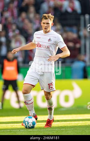 Luca KILIAN (K) in Aktion mit Ball; Fußball 1. Bundesliga, 09. Spieltag, FC Köln (K) - Bayer 04 Leverkusen (LEV) 2: 2, am 24. Oktober 2021 in Köln/Deutschland. Die DFL-Vorschriften verbieten die Verwendung von Fotos als Bildsequenzen und/oder quasi-Video Stockfoto