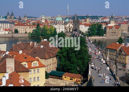 Überblick über die Altstadt und die Karlsbrücke, Prag, Tschechische Republik Stockfoto