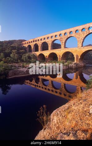 Pont du Gard Römisches Aquädukt in der Nähe von Vers-Pont-du-Gard, Provence, Frankreich Stockfoto