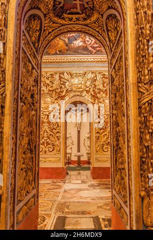 VALLETTA, MALTA - 7. NOVEMBER 2017: Innenraum der St. John's Co-Cathedral in Valletta, Malta Stockfoto