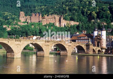 Heidelberger Schloss und Brücke, Heidelberg, Deutschland Stockfoto