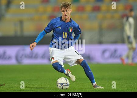 Frosinone, Italien. November 2021. Nicolò Rovella Italien U21 Spieler, während des Freundschaftsspiels zwischen Italien und Rumänien Endergebnis 4-2, Spiel im Benito Stirpe Stadion in Frosinone gespielt. Frosinone, Italien, 16. November 2021. (Foto von Vincenzo Izzo/Sipa USA) Quelle: SIPA USA/Alamy Live News Stockfoto