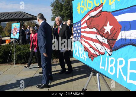 16. November 2021, Washington, District of Columbia, USA: House Republican Members kommen heute am 16. November 2021 zu einer Pressekonferenz über die Proteste von Kuba am 15. November im House Triangle/Capitol Hill in Washington DC, USA. (Bild: © Lenin Nolly/ZUMA Press Wire) Stockfoto