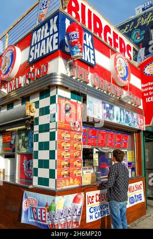 American Burger Bar, Ocean Front Walk, Venice Beach, Los Angeles, Kalifornien, Vereinigte Staaten von Amerika Stockfoto