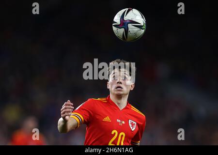 Cardiff, Großbritannien. November 2021. Daniel James aus Wales in Aktion. FIFA-WM-Qualifikationsspiel, Gruppe E, Wales gegen Belgien am Dienstag, 16. November 2021, im Cardiff City Stadium in Cardiff, Südwales. Nur zur redaktionellen Verwendung. Bild von Andrew Orchard/Andrew Orchard Sports Photography/Alamy Live News Credit: Andrew Orchard Sports Photography/Alamy Live News Stockfoto