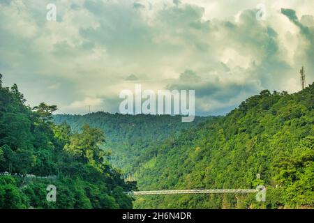 Khasi Hills ist eine niedrige Gebirgsformation auf dem Shillong Plateau im indischen Bundesstaat Meghalaya Stockfoto