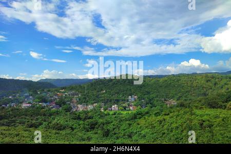 Khasi Hills ist eine niedrige Gebirgsformation auf dem Shillong Plateau im indischen Bundesstaat Meghalaya Stockfoto