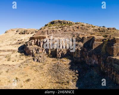 Luftaufnahme der archäologischen Stätte La Quemada, auch bekannt als Chicomoztoc, Zacatecas, Mexiko Stockfoto