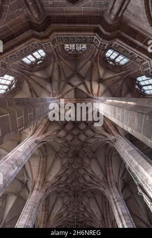 Gotischer Gewölbe im Ostchor, Lorenzkirche, Nürnberg, Mittelfranken, Bayern, Deutschland Stockfoto