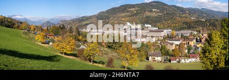 Voestalpine-Stahlwerk im Bezirk Donawitz, bekannt für die erste Anwendung des Linz-Donawitz-Verfahrens für die Stahlproduktion, Leoben, Steiermark Stockfoto