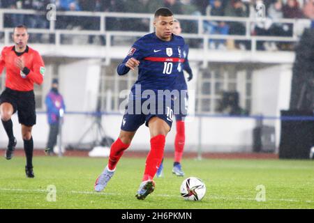 Kylian Mbappe von Frankreich während der FIFA Weltmeisterschaft 2022, Qualifikationsspiel der Gruppe D zwischen Finnland und Frankreich am 16. November 2021 im Olympiastadion in Helsinki, Finnland - Foto: Laurent Lairys/DPPI/LiveMedia Stockfoto