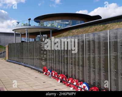 Christopher Foxley-Norris Memorial Wall, Battle of Britain Memorial, Capel-le-Ferne, in der Nähe von Folkestone, Kent, England Stockfoto