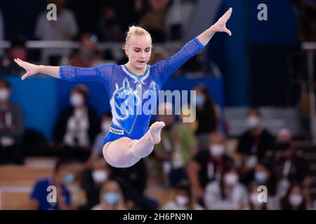Tokio, Japan. Juli 2021. Asia D'Amato (351) aus Italien tritt im Rahmen des Mannschaftsfinales der Olympischen Spiele 2020 in Tokio im Ariake Gymnastik Center in Tokio, Japan, auf. Daniel Lea/CSM}. Kredit: csm/Alamy Live Nachrichten Stockfoto