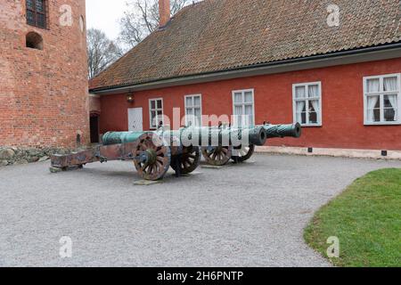 Kanonen vor Schloss Gripsholm in Mariefred, Schweden Stockfoto