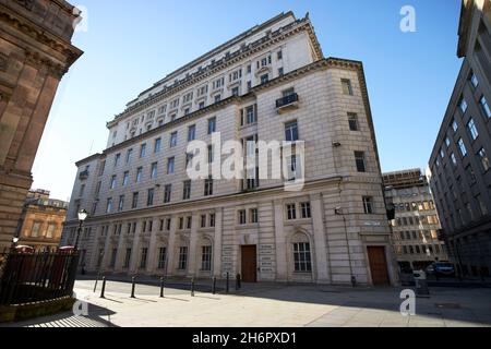 Das martins Bankgebäude wurde von der Börsenflagge aus gesehen liverpool merseyside uk Stockfoto