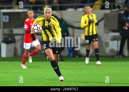 Göteborg, Schweden. November 2021. Hisingen Arena, Göteborg, Schweden, 17. November 2021: Stine Larsen (12 Hacken) während des UEFA Womens Champions League-Spiels in der Gruppe D zwischen BK Hacken und Benfica Lissabon am 17 2021. November in der Hisingen Arena in Göteborg, Schweden Peter Sonander/SPP Credit: SPP Sport Press Photo. /Alamy Live News Stockfoto