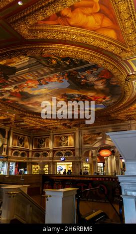 Las Vegas, NV, USA - 29. August 2017: Kunstdecke im Inneren des berühmten venezianischen Casinos Stockfoto