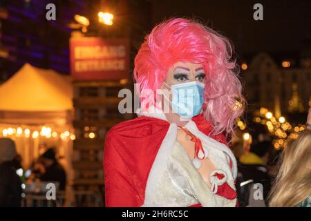 Auf Dem Weihnachtsmarkt Santa Pauli In Hamburg Stockfoto