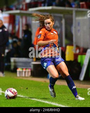 Crawley, Großbritannien. November 2021. Jamie-Lee Napier von London City Löwinnen hält den Ball im Spiel während des FA Women's League Cup Group E-Spiels zwischen Brighton & Hove Albion Women und London City Löwinnen am 17. November 2021 im People's Pension Stadium in Crawley, Großbritannien. (Foto von Jeff Mood/phcimages.com) Quelle: PHC Images/Alamy Live News Stockfoto