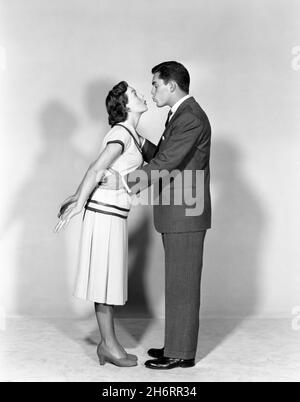 Jeanne Crain, Jeffrey Hunter, Publicity Portrait for the Film, 'Belles on Their Toes', 20th Century-Fox, 1952 Stockfoto