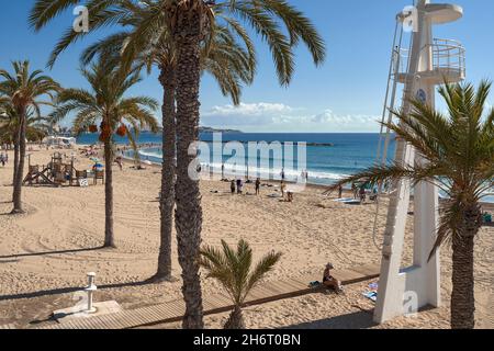 Der Strand Postiguet, oder einfach El Postiguet, befindet sich in der spanischen Stadt Alicante, im Viertel Ensanche, Valencia, Spanien, Europa Stockfoto