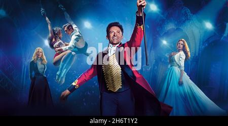 VERÖFFENTLICHUNG: 20. Dezember 2017 TITEL: The Greatest Showman STUDIO: Twentieth Century Fox REGIE: Michael Gracey HANDLUNG: Inspiriert von der Fantasie von P.T. Barnum, The Greatest Showman, ist ein originelles Musical, das die Geburt des Showbusiness feiert und von einem Visionär erzählt, der aus dem nichts hervorging, um ein Spektakel zu schaffen, das zu einer weltweiten Sensation wurde.MIT: Hugh Jackman, Zac Efron, Zendaya Plakatkunst. (Bild: © Twentieth Century Fox/Entertainment Picturms) Stockfoto