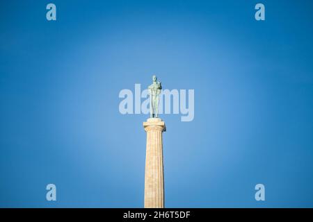 Bild der ikonischen Siegesstatue auf der Belgrader Festung Kalemegdan. Auch bekannt als Pobednik, oder Viktor, Diese Statue ist eines der Symbole von Stockfoto