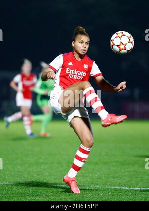 Borehamwood, Großbritannien. November 2021. BOREHAMWOOD, ENGLAND - NOVEMBER 17 : Nikka Parris von Arsenal während der Frauen-Champions-League-Gruppe C zwischen Arsenal Women und HB K¿ge Women at Meadow Park on November 17, 2021 in Borehamwood, England Credit: Action Foto Sport/Alamy Live News Stockfoto