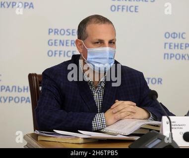 KIEW, UKRAINE - 17. NOVEMBER 2021 - Leiter der Abteilung für Organisation, Verfahrensleitung der Vorverfahrensuntersuchung und Unterstützung der öffentlichen Pro Stockfoto