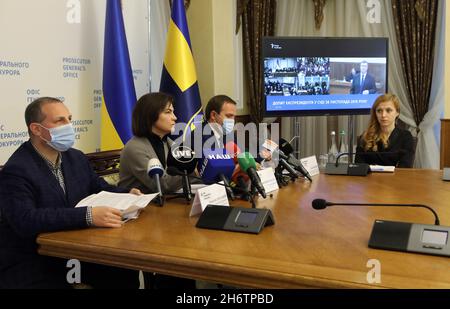 KIEW, UKRAINE - 17. NOVEMBER 2021 - Leiter der Abteilung für Organisation, Verfahrensleitung der Vorverfahrensuntersuchung und Unterstützung der öffentlichen Pro Stockfoto