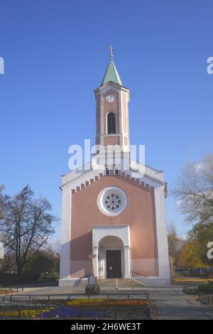 Katholische Kirche der Geburt der Jungfrau Maria, St. Imre-Platz, Csepel, Budapest, Ungarn Stockfoto