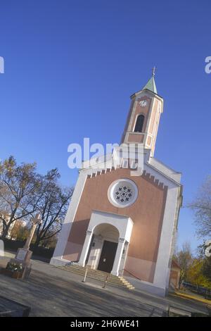 Katholische Kirche der Geburt der Jungfrau Maria, St. Imre-Platz, Csepel, Budapest, Ungarn Stockfoto