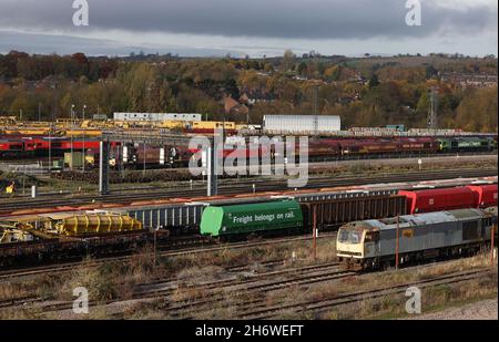 Toton, Nottinghamshire, Großbritannien. November 2021. Eine allgemeine Ansicht zu Toton Sidings, wo der geplante HS2-Hub East Midlands gestrichen wurde, nachdem die Regierung den Leeds-Teil der HS2-Hochgeschwindigkeitsstrecke verschrottet hatte. Credit Darren Staples/Alamy Live News. Stockfoto