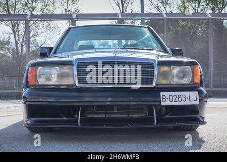 MONTMELO; SPANIEN-OKTOBER 9; 2021: 1990 Mercedes-Benz 190 E 2.5 16V Evolution II (W201) Stockfoto