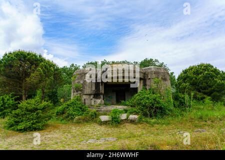 Verteidigungsposten, die während des Zweiten Weltkriegs auf der Insel Pellestrina in der Ortschaft Ca Romana errichtet wurden Stockfoto