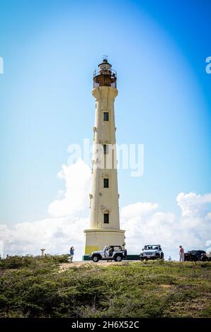 Der California Lighthouse ist ein Leuchtturm am Hudishibana in der Nähe von Arashi Beach an der nordwestlichen Spitze von Aruba. Stockfoto