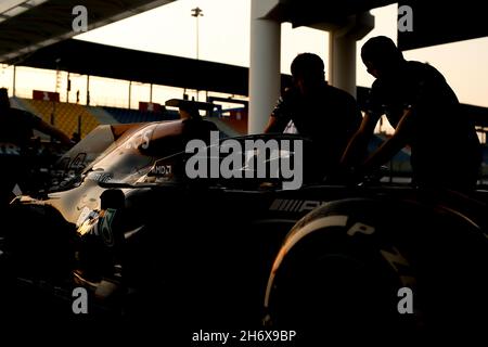 Doha, Katar. November 2021. Mercedes-AMG Petronas F1 Team Credit: dpa/Alamy Live News Stockfoto