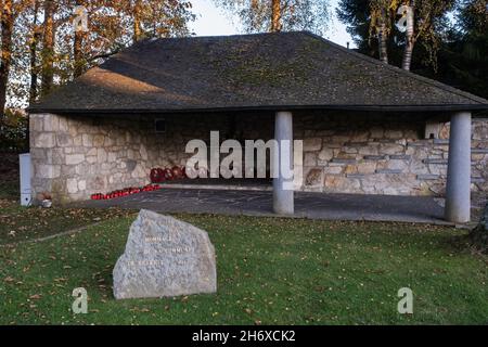 Malmedy, Belgien - 28. Oktober 2021: Memorial Prisoners of war in Baugnez, das dem Massaker von Malmedy gewidmet ist. Lüttich. Selektiver Fokus Stockfoto