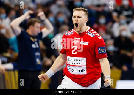 Kiel, Deutschland. November 2021. Handball: Champions League, THW Kiel - Aalborg HB, Gruppenphase, Gruppe A, Matchday 7, Wunderino Arena. Aalborgs Benjamin Jakobsen Prost. Quelle: Frank Molter/dpa/Alamy Live News Stockfoto