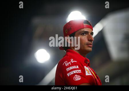 SAINZ Carlos (Spa), Scuderia Ferrari SF21, Portrait während des Formel 1 Ooredoo Qatar Grand Prix 2021, 20. Lauf der FIA Formel 1 Weltmeisterschaft 2021 vom 19. Bis 21. November 2021 auf dem Losail International Circuit, in Lusail, Katar - Foto: Florent Gooden/DPPI/LiveMedia Stockfoto