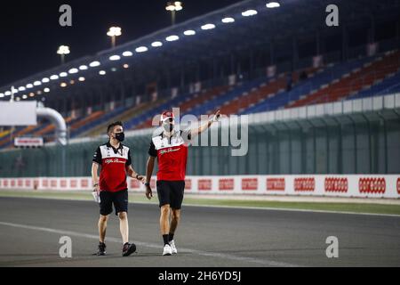 GIOVINAZZI Antonio (ita), Alfa Romeo Racing ORLEN C41, Portrait Track Walk während des Formel 1 Ooredoo Qatar Grand Prix 2021, 20. Lauf der FIA Formel 1 Weltmeisterschaft 2021 vom 19. Bis 21. November 2021 auf dem Losail International Circuit, in Lusail, Katar - Foto: Xavi Bonilla/DPPI/LiveMedia Stockfoto