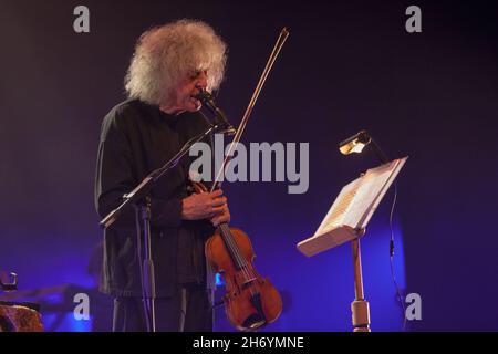 17. November 2021, Bologna, Italien: Angelo Branduardi im Celebrations Theatre in Bologna mit der Tour von ''Il Cammino dell'Anima' (Bild: © Carlo Vergani/Pacific Press via ZUMA Press Wire) Stockfoto