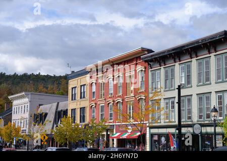 Cooperstown, New York, USA. Saubere und malerische Straße in der kleinen, im Bundesstaat New York gelegenen Stadt Cooperstown. Stockfoto