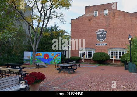 Cooperstown, New York, USA. Ein Gasthaus und Restaurant in der kleinen, im Bundesstaat New York gelegenen Stadt Cooperstown. Stockfoto