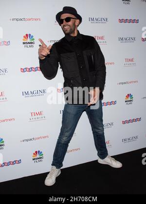 18. November 2021 – Los Angeles, Kalifornien – JR. Die Premiere von „Paper and Glue: A JR Project“ in Los Angeles Stockfoto